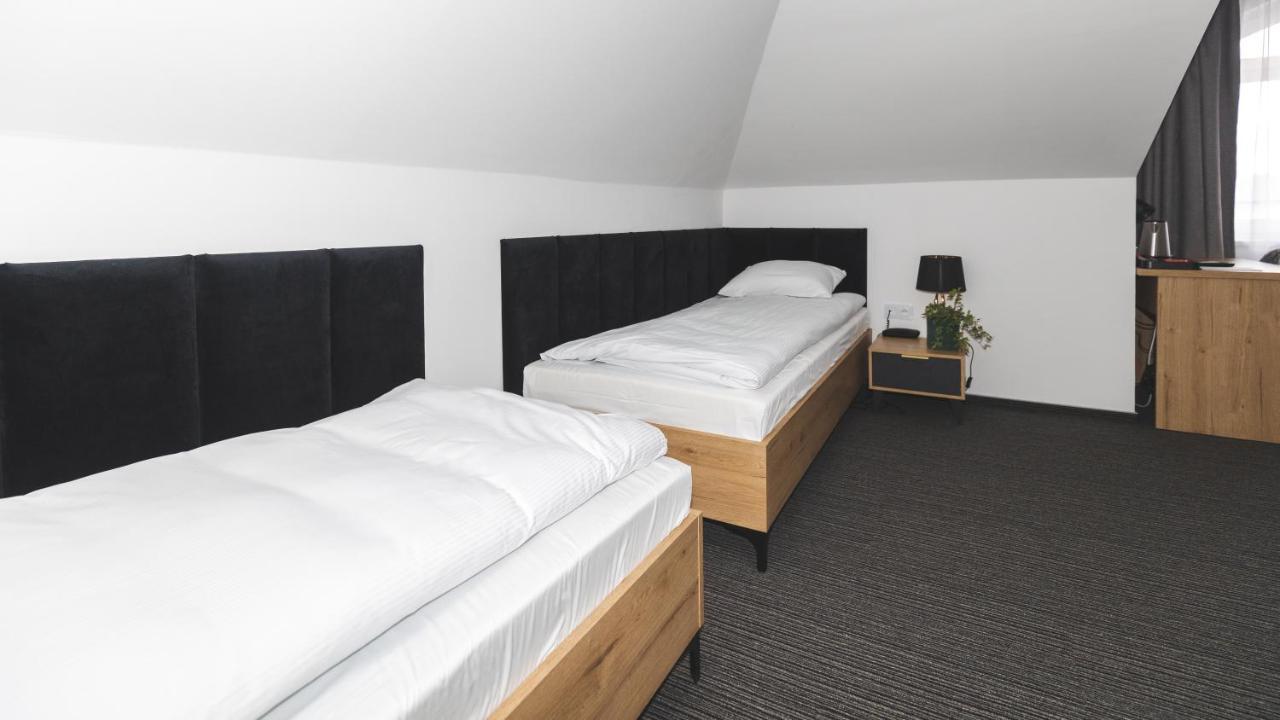 Hotel Akwawit Leszno  Eksteriør bilde