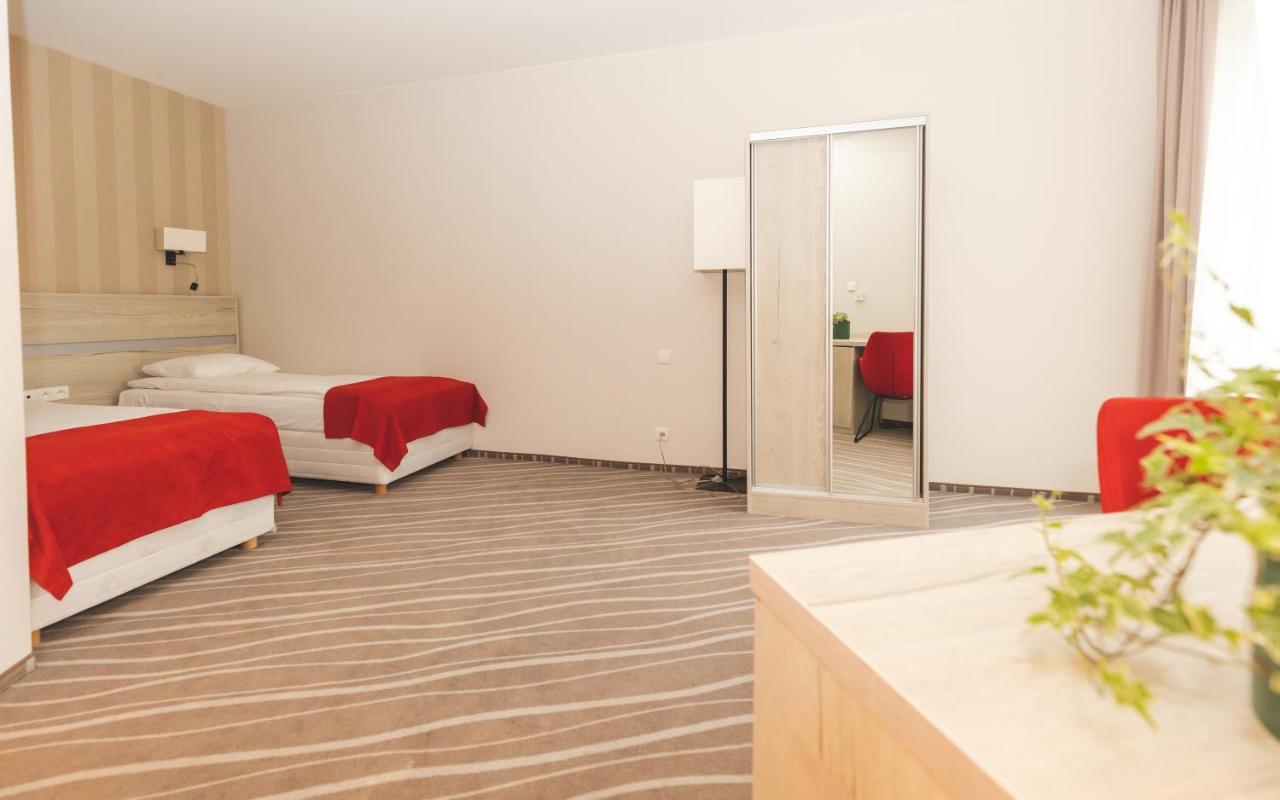Hotel Akwawit Leszno  Eksteriør bilde