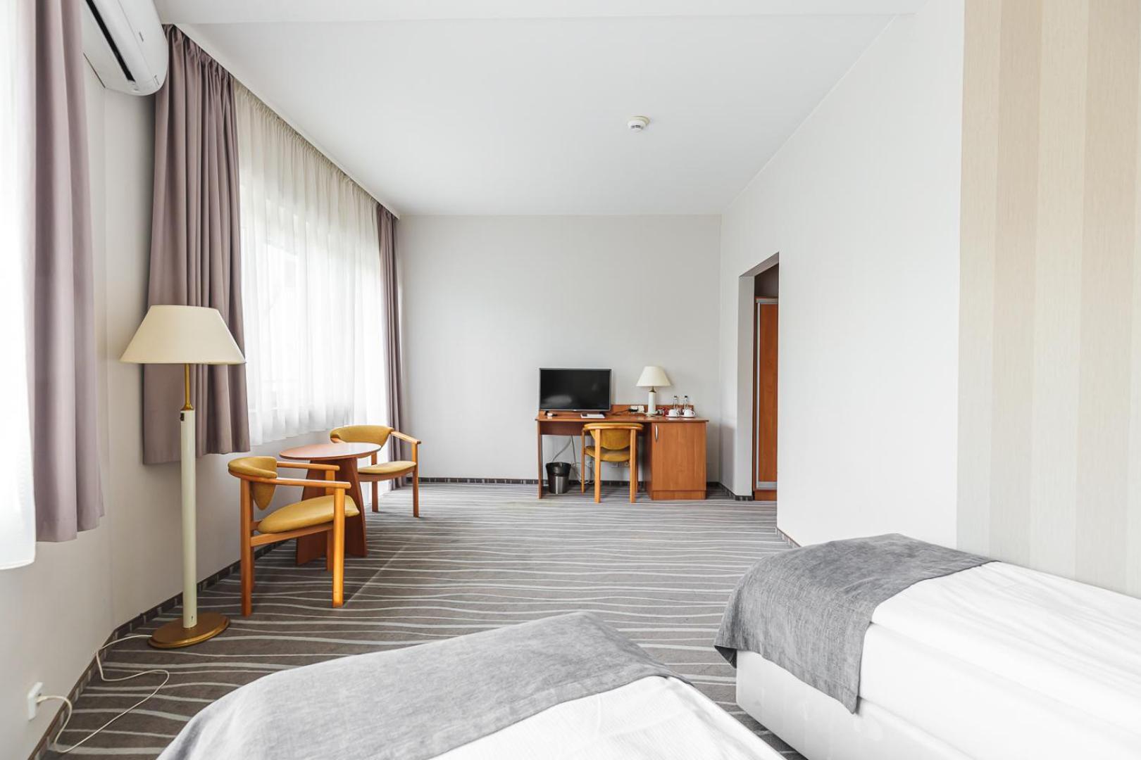 Hotel Akwawit Leszno  Eksteriør bilde