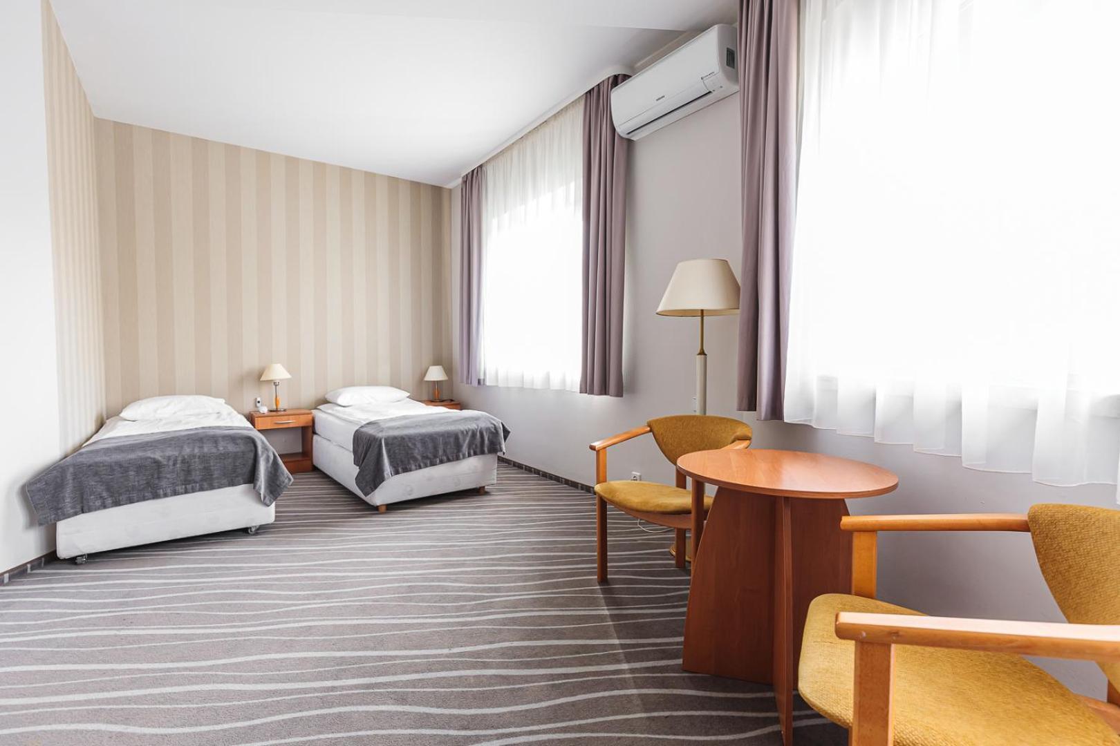 Hotel Akwawit Leszno  Eksteriør bilde