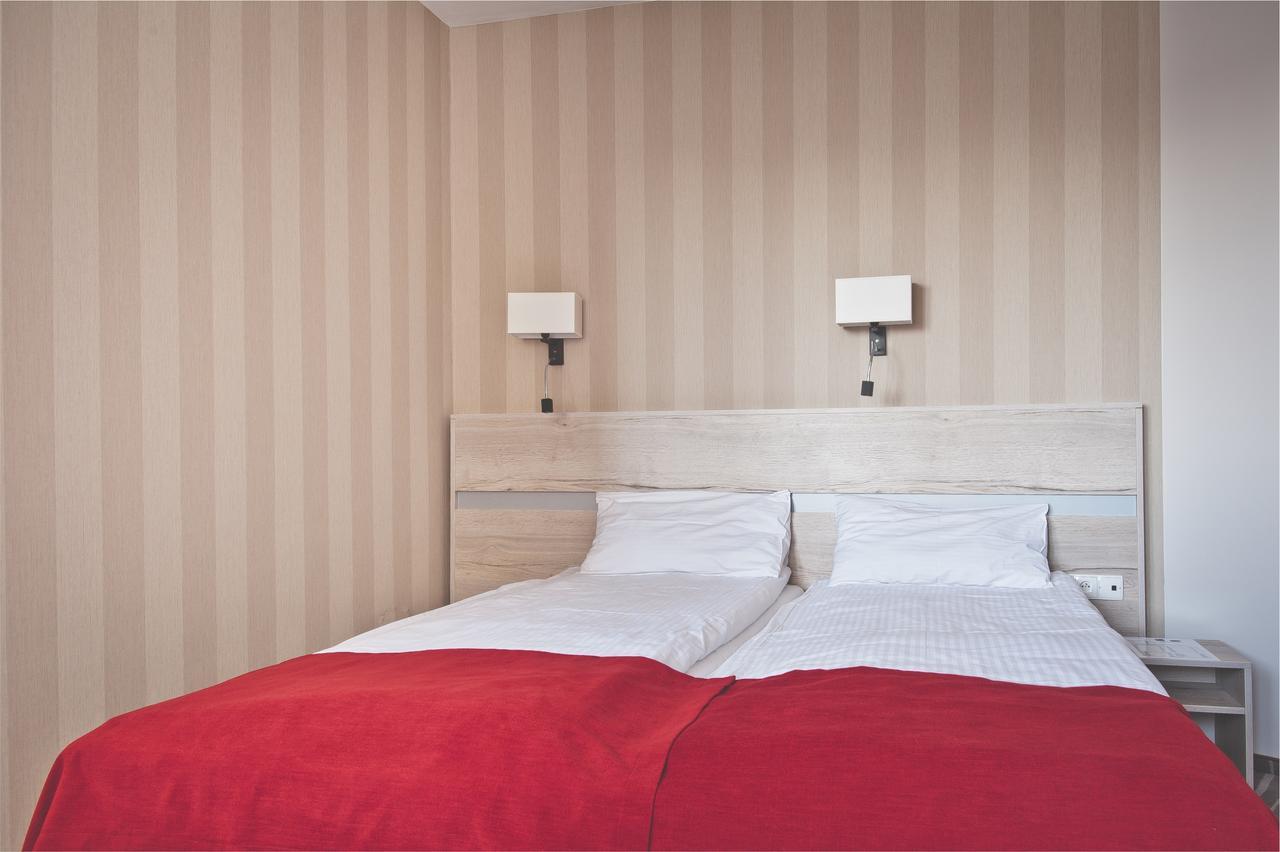Hotel Akwawit Leszno  Eksteriør bilde